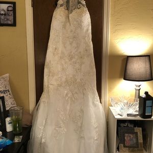 Wedding dress